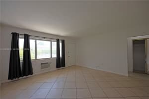 2250 Bay Dr APT 4, Miami Beach, FL 33141, - MLS#A12009020