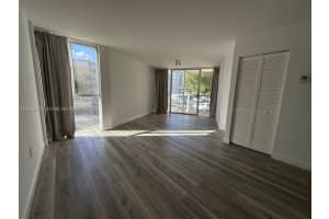 6955 Nw 186th St F209, Hialeah