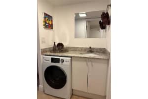 6039 Collins Ave APT 1510, Miami Beach, FL 33140, - MLS#A12009133