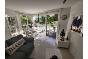 1000 Quayside Ter 408, Miami