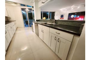 1000 NE Quayside Terrace APT 408, Miami, FL 33138, - MLS#A12009179