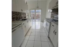 21215 Ne 9th Ct 4, Miami