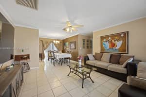 124 SW 10th St, Boynton Beach, FL 33426, - MLS#A12009253