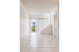 1300 W 47th Pl APT 218A, Hialeah, FL 33012, - MLS#A12009284