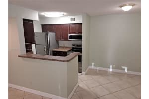 2796 S University Dr 2106, Davie