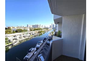 3703 Ne 166th St 609, North Miami Beach