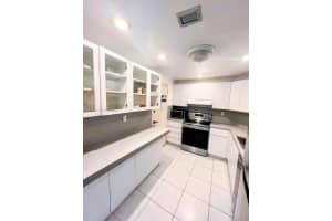 300 Bayview Dr APT 915, Sunny Isles Beach, FL 33160, - MLS#A12009341