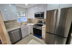 2711 N Pine Island Rd APT 112, Sunrise, FL 33322, - MLS#A12009346