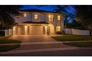 7601 Cavalia Dr, Davie