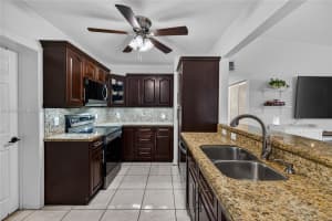 211 S 57th Way, Hollywood, FL 33023, - MLS#A12009416