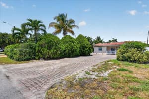 1171 NE 182nd St, North Miami Beach, FL 33162, - MLS#A12009436
