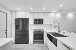 5260 NW 11th St APT 201, Lauderhill, FL 33313, - MLS#A12009463