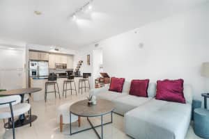 79 SW 12th St Apt 2908-S, Miami, FL 33130, - MLS#A12009474