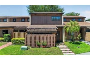 4283 S Pine Island Rd, Davie