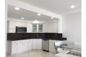 1408 Brickell Bay Dr 1002, Miami