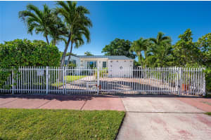 1756 71st St, Miami Beach, FL 33141, - MLS#A12009567