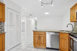 11649 NW 91st Ave, Hialeah, FL 33018, - MLS#A12009586