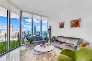 851 Ne 1st Ave 1408, Miami