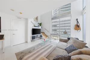 Avenue on Brickell, 1050 Brickell Ave APT 1002, Miami, FL 33131, - MLS#A12009690