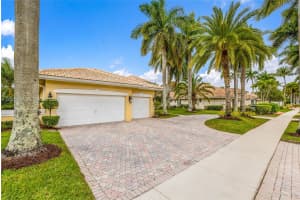 2477 Poinciana Dr, Weston, FL 33327, - MLS#A12009691