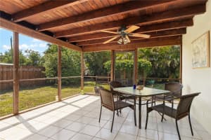 906 NE 5th St, Hallandale Beach, FL 33009, - MLS#A12009707