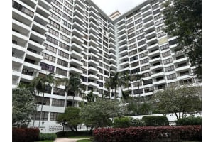 600 Three Islands Blvd 1402, Hallandale Beach