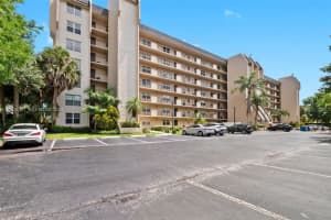 3300 W Rolling Hills Cir 510, Davie