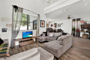 560 SE 33rd Terrace, Homestead, FL 33033, - MLS#A12009803