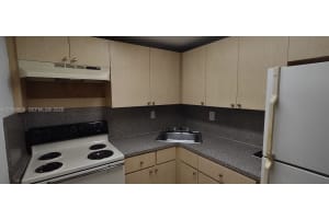 606 W 81st St APT 309, Hialeah, FL 33014, - MLS#A12009808
