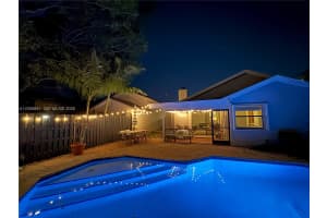 575 Lakeside Cir, Sunrise, FL 33326, - MLS#A12009841