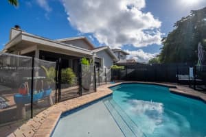 575 Lakeside Cir, Sunrise, FL 33326, - MLS#A12009841