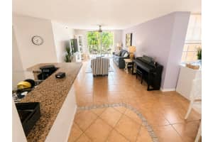 19801 E Country Club Dr 4307, Aventura