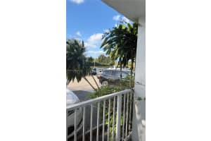16465 Ne 22nd Ave 105, North Miami Beach