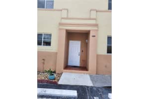 312 Nw 114th Ave 4-104, Sweetwater