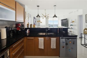 Vizcayne, 253 NE 2nd St APT 2005, Miami, FL 33132, - MLS#A12009885