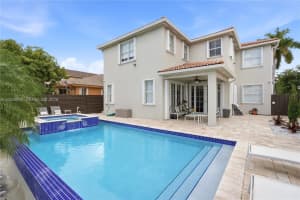 11090 Nw 84th St, Doral