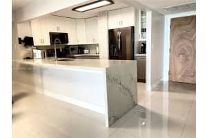 6450 Collins Ave #1004, Miami Beach, FL 33141, - MLS#A12009930