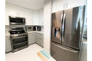 6450 Collins Ave #1004, Miami Beach, FL 33141, - MLS#A12009930