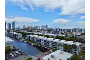 3551 Ne 169th St 105, North Miami Beach