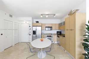 3180 SW 22nd Terrace # 902, Miami, FL 33145, - MLS#A12009995