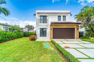 6535 Sw 26th St, Miami