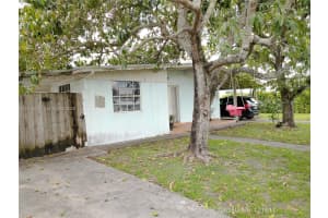 11412 SW 41st St, Miami, FL 33165, - MLS#A12010034