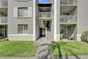 631 SW 111th Ln APT 306, Pembroke Pines, FL 33025, - MLS#A12010041