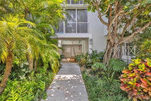 300 Sunrise Dr APT 1B, Key Biscayne, FL 33149, - MLS#A12010048