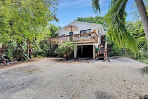 122 Ocean View Dr, Tavernier, FL 33070, - MLS#A12010087