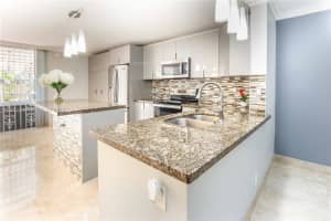 928 NE 27th Ave, Hallandale Beach, FL 33009, - MLS#A12010119