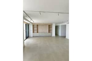 10205 Collins Ave 907, Bal Harbour
