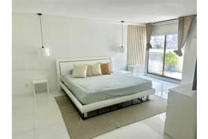 1800 Collins Ave APT 5D, Miami Beach, FL 33139, - MLS#A12010191