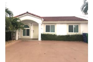 7560 Nw 173rd Ln, Hialeah