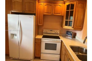 200 Ashbury Rd APT 208, Hollywood, FL 33024, - MLS#A12010260